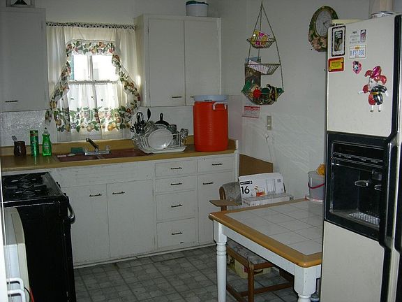 3rd image of 517 E Central Ave