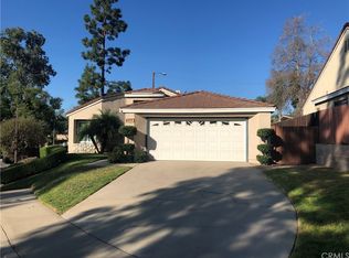 2077 Stonebrook Ln, Upland, CA 91784