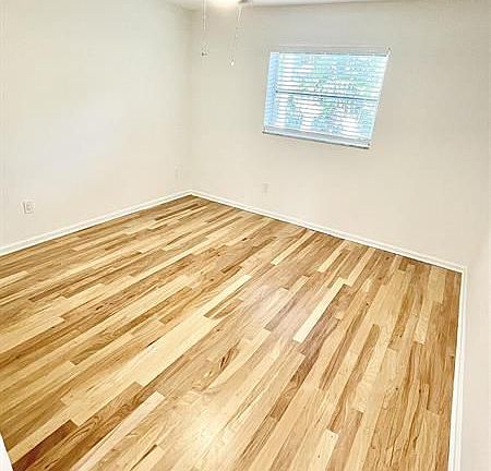5th image of 314 Cornell Dr