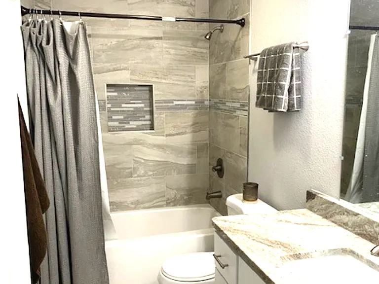 1733 Joplin Ln — Photo 2