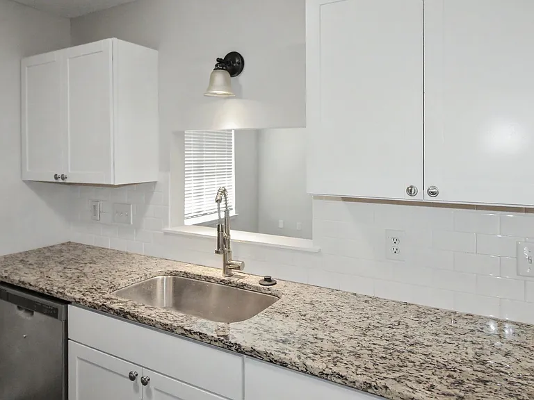 5720 Justins Forest Dr — Photo 10