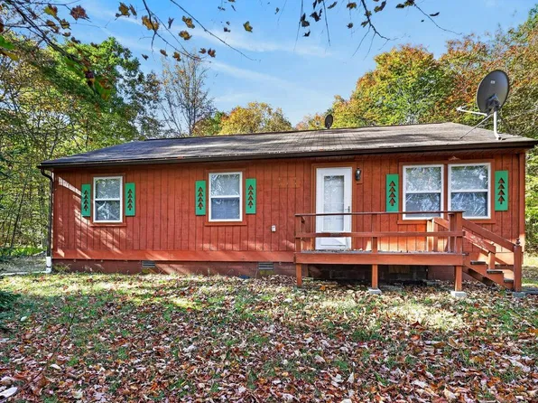 778 Junks Pond Rd, New Albany, PA 18833