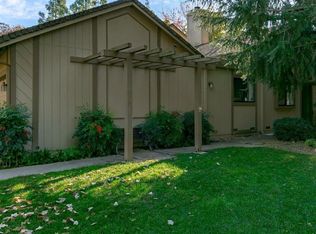 7050 Lompoc Ct, Citrus Heights, CA 95621