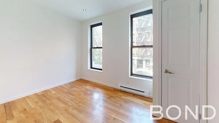 Rented by Bond New York | media 5