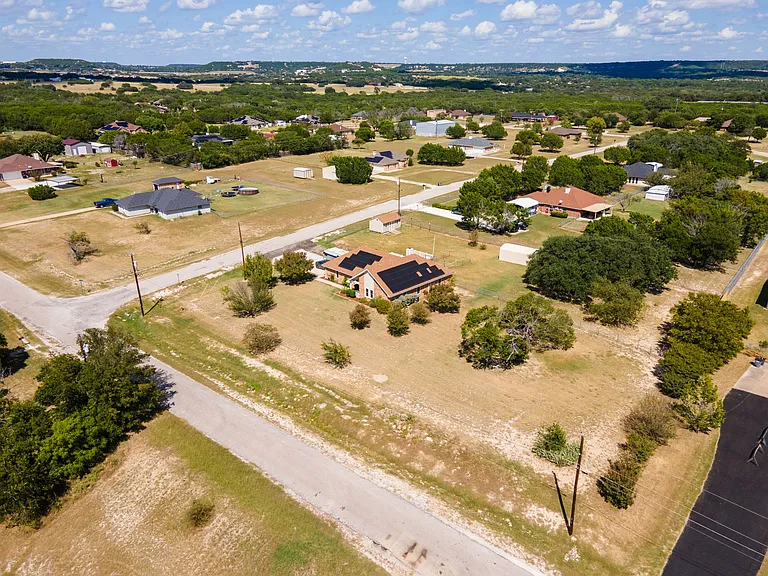122 County Road 4936 — Photo 3