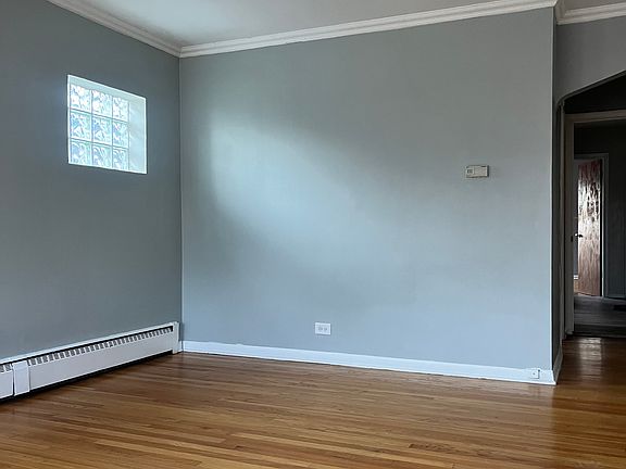 2nd image of 1320 W 89th St APT 2E
