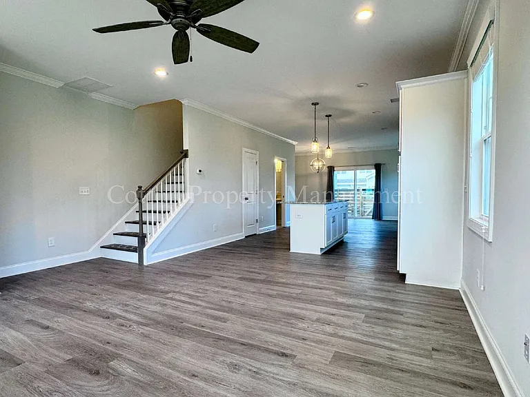 4732 Siddons Dr — Photo 6