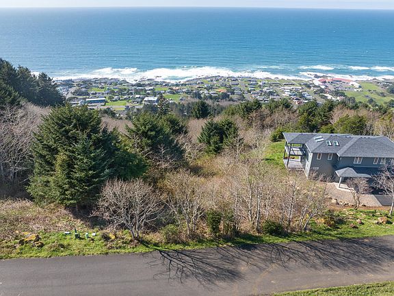3rd image of 24 Horizon Hill Rd