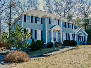 11 Hickory Ln, Ipswich, MA 01938