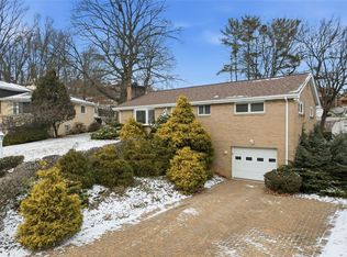 218 Longvue Dr, Pittsburgh, PA 15237