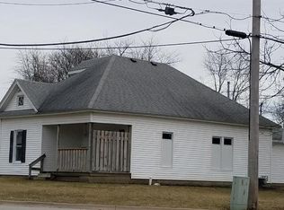 10 Polk Ave, Charleston, IL 61920