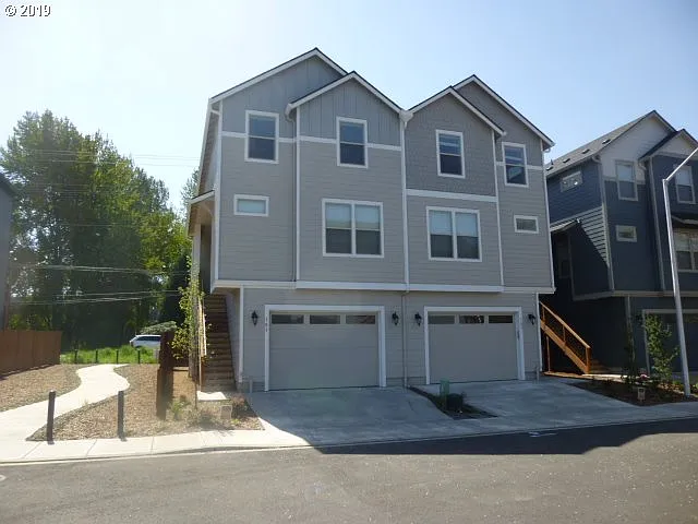 103 Loganberry Ct photo 1