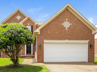 2641 Churchill Dr, Thompsons Station, TN 37179