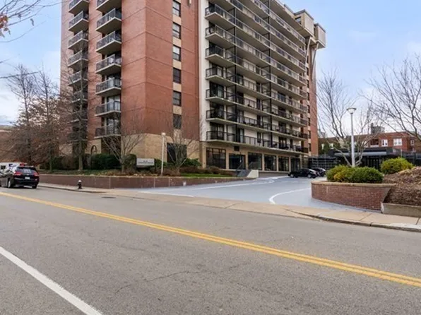 60 Longwood Ave APT 310, Brookline, MA 02446