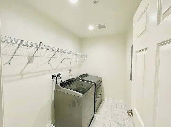 21202 Broken Stone Ct — Photo 13
