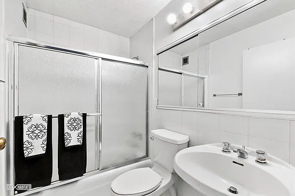 Rented by Corcoran | media 10