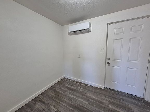 4th image of 2361 S Walnut Ave APT 5