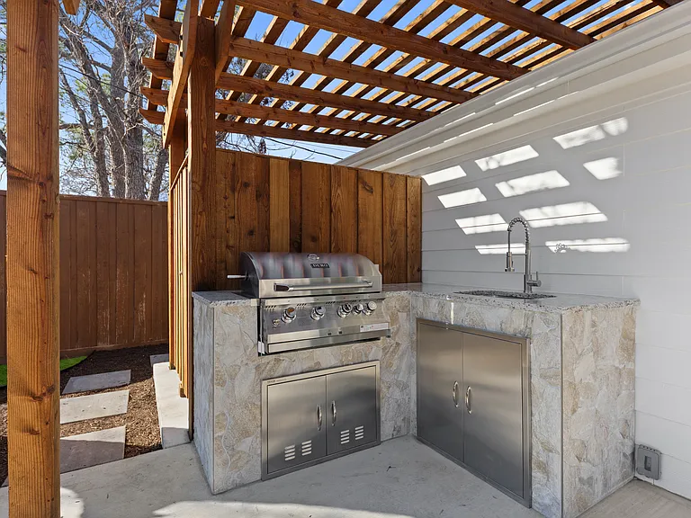 3616 Woodleigh Dr — Photo 20
