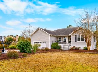 8416 Lakeview Dr, Wilmington, NC 28412