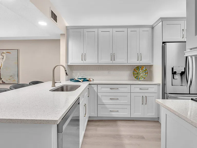 23249 Barwood Ln N #205 — Photo 8