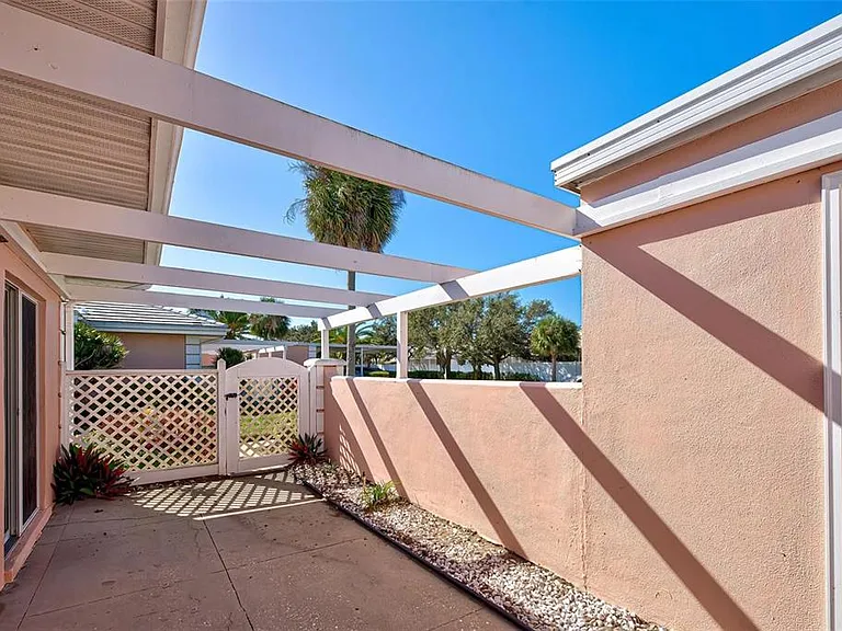 314 Cerromar Way N #16 — Photo 36