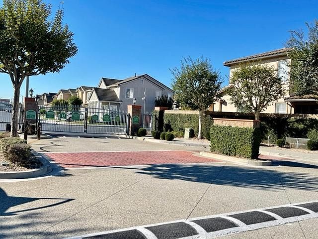2nd image of 22806 Cypress Dr