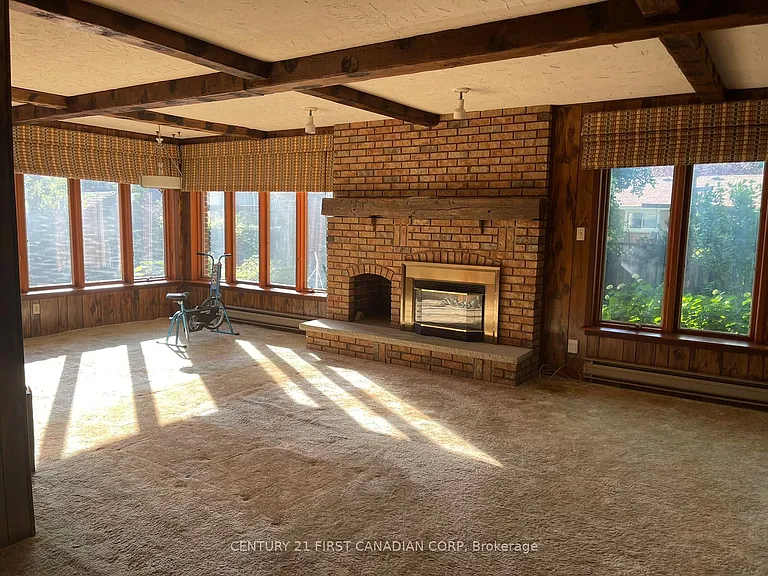 34 Benson Cres — Photo 7