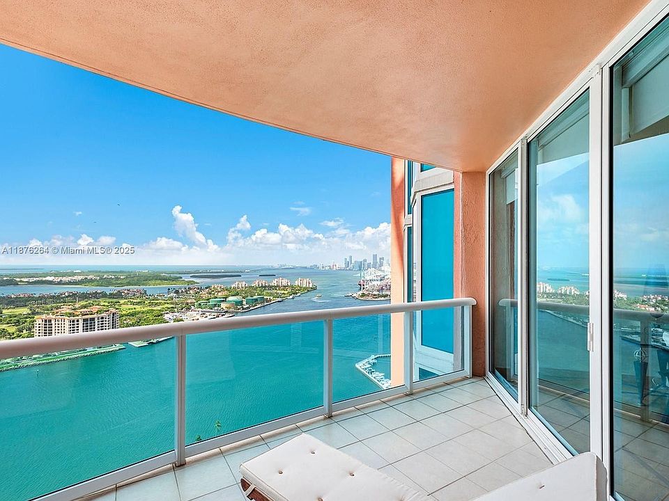 1st image of 300 S Pointe Dr APT 3504