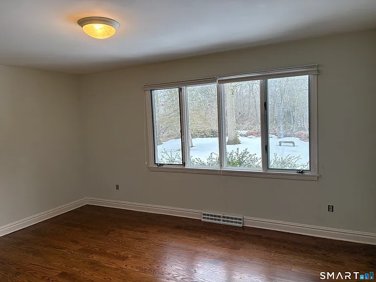 950 Rock Rimmon Rd — Photo 17