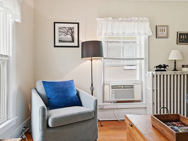 152 Regent St #2 — Photo 10