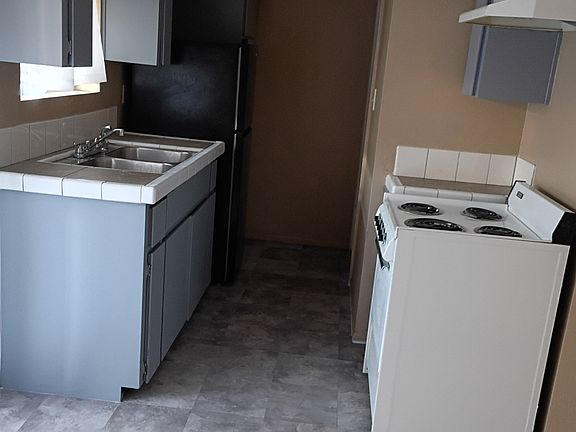 4th image of 2502 W Belmont Ave #3