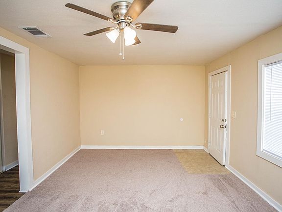 3rd image of 1108 Avenue K