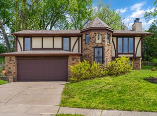 4803 Taylor St, Davenport, IA 52806