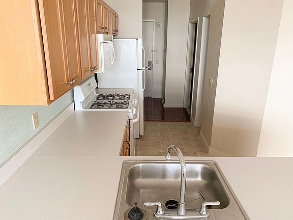 3rd image of 1100 Vine St APT P302