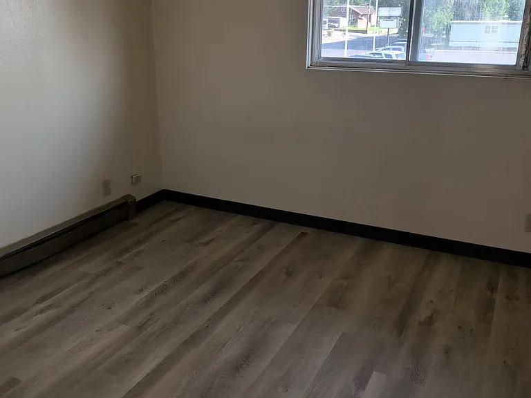 486 Whittier St #22 — Photo 4