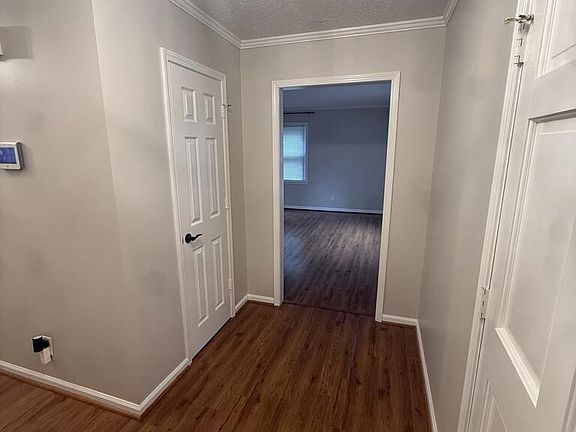 5th image of 547 Beech Tree Ct