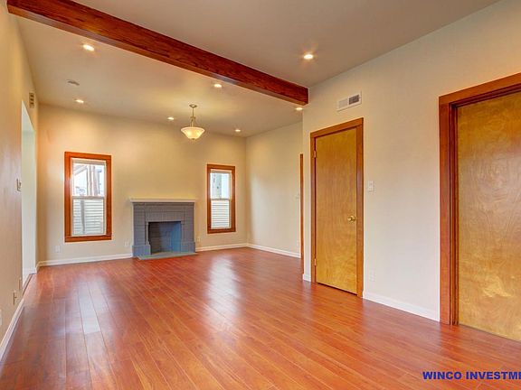 4th image of 239 Wellington Ave