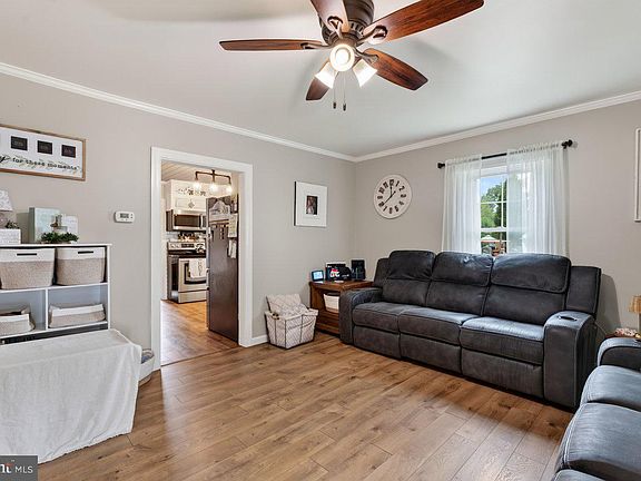 5th image of 414 Massanutten Ave