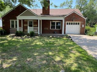 3126 W Barker Cir, Kansas City, KS 66104