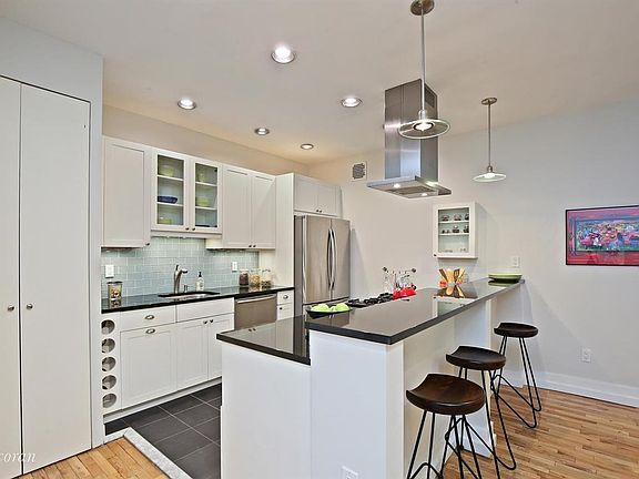 5th image of 75 Livingston St APT 5C
