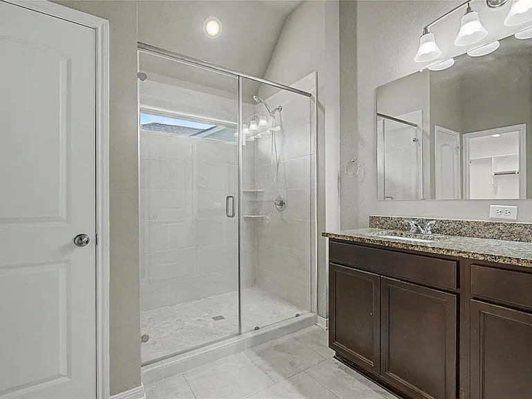 2134 Markley Dr — Photo 16