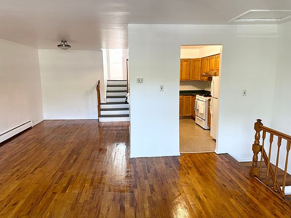 5th image of 8 Bay 43rd St Floor 3