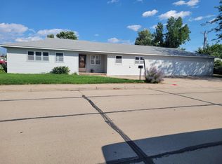 1320 N St, Cozad, NE 69130