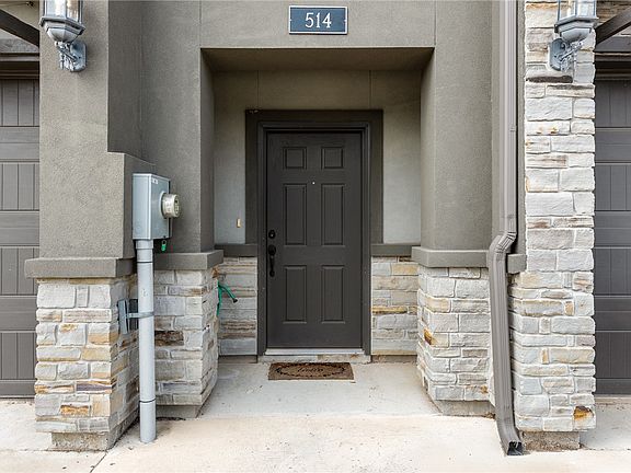 3rd image of 514 Hayes Ln