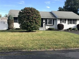 23 McClelland Ave, Troy, NY 12180