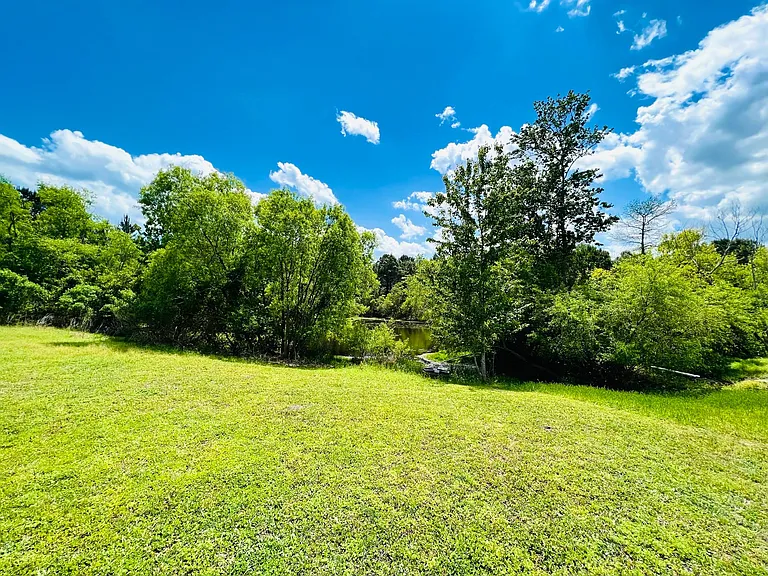 469 W Perry Rd — Photo 3