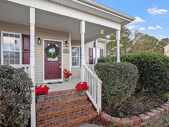 4th image of 541 Spruce Meadows Ln