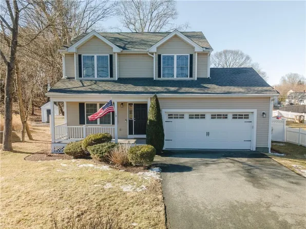 284 Old Forge Rd, Warwick, RI 02818