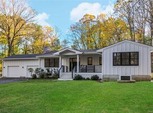 143 Westwood Dr, Mount Kisco, NY 10549