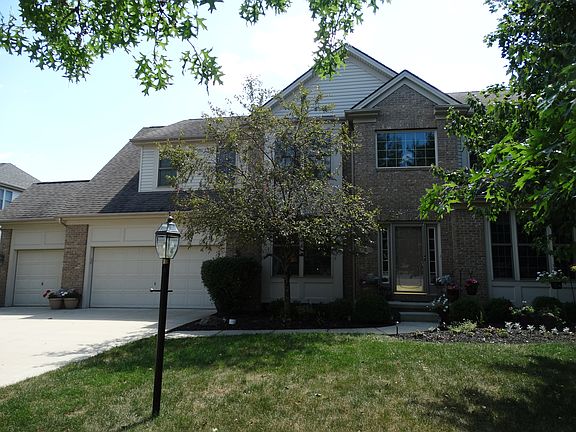 3rd image of 15033 Scarlet Oak Trl